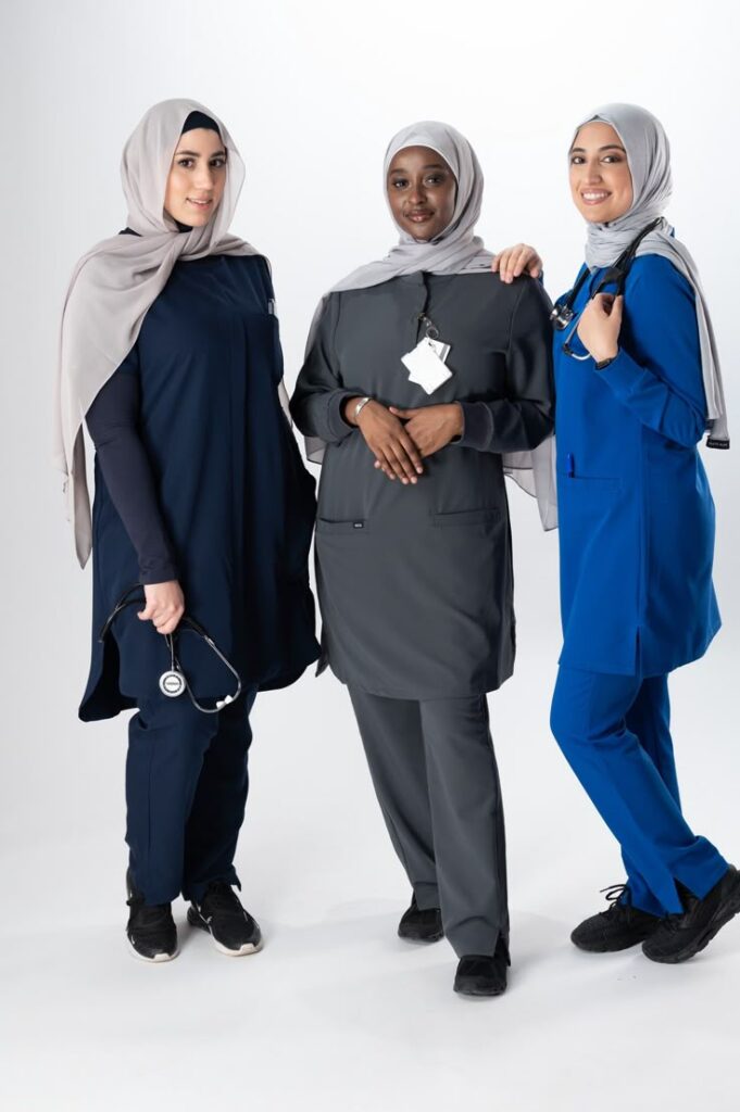 سكراب طبي نسائي للمحجبات